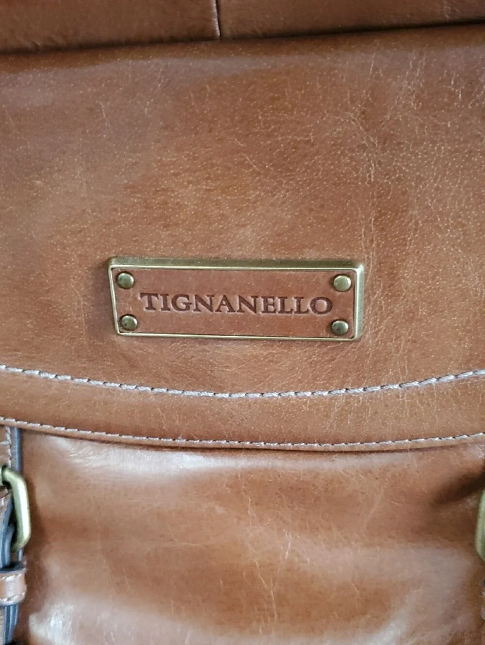 LIKE NEW!! Tignanello Cognac Brown Leather Messenger Bag with Tassel